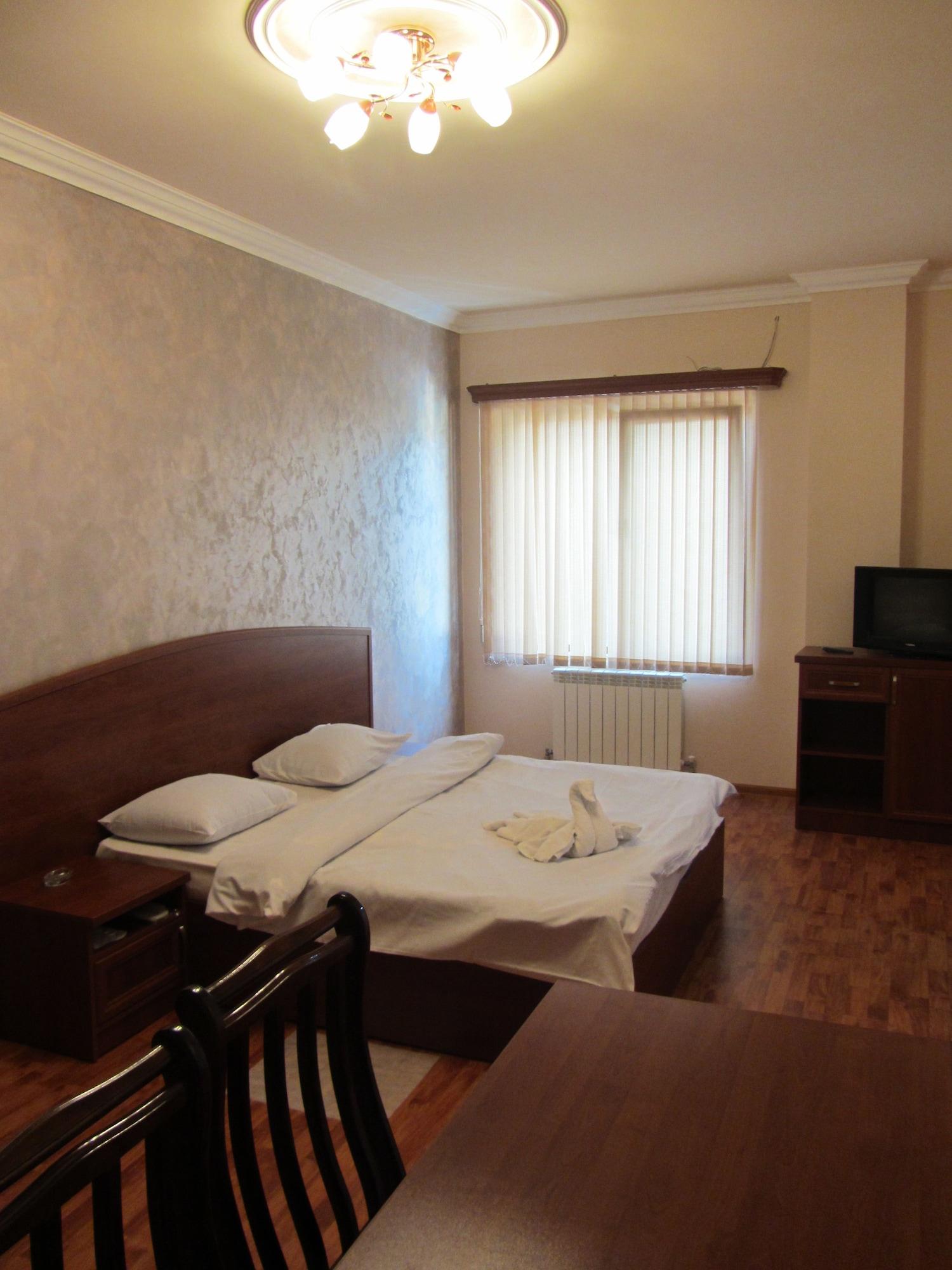 Primer Hotel Erivan Dış mekan fotoğraf