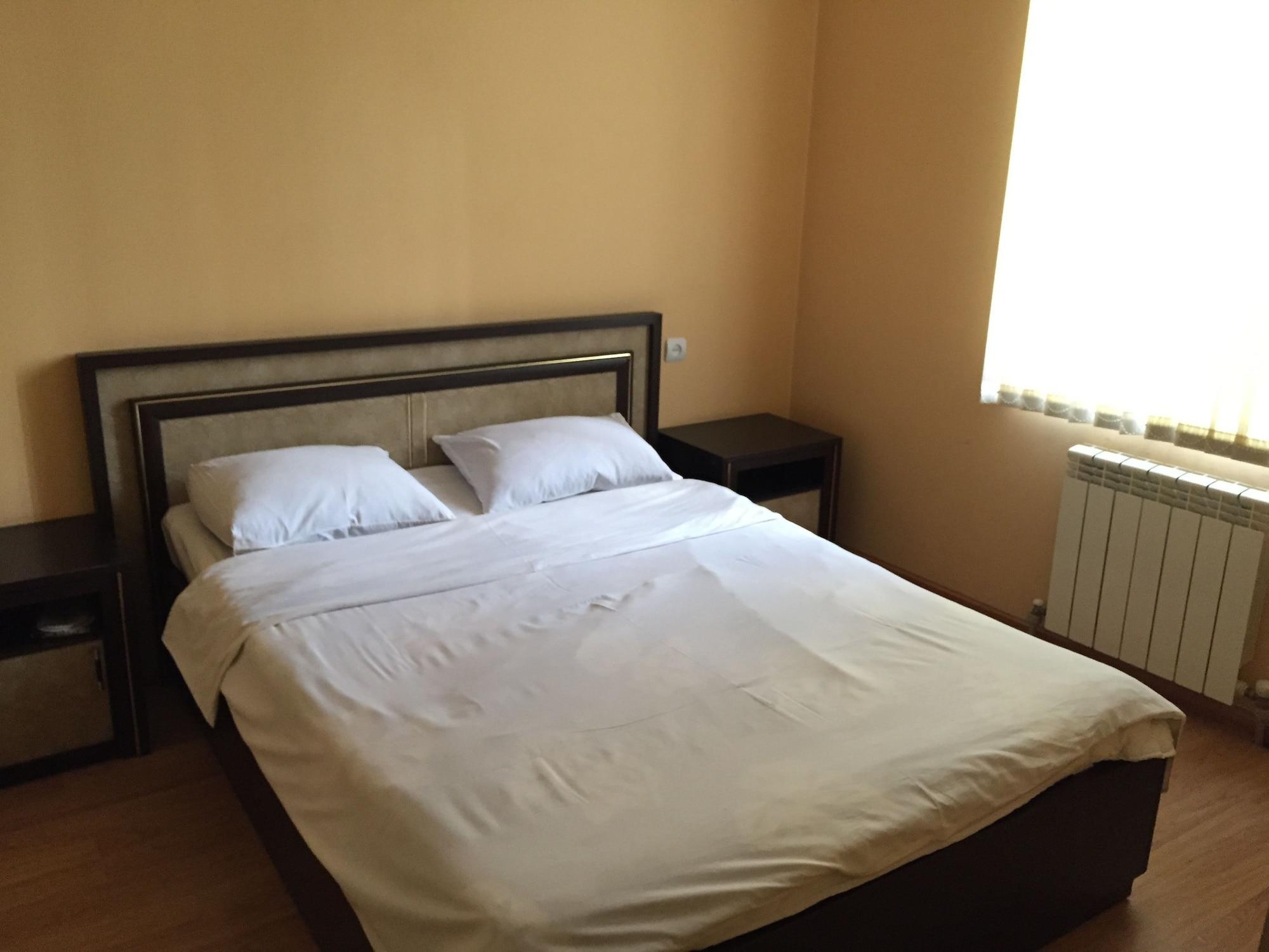Primer Hotel Erivan Dış mekan fotoğraf