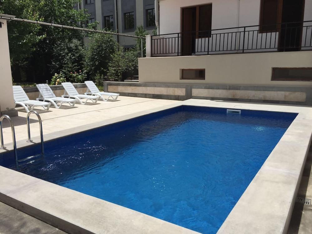 Primer Hotel Erivan Dış mekan fotoğraf