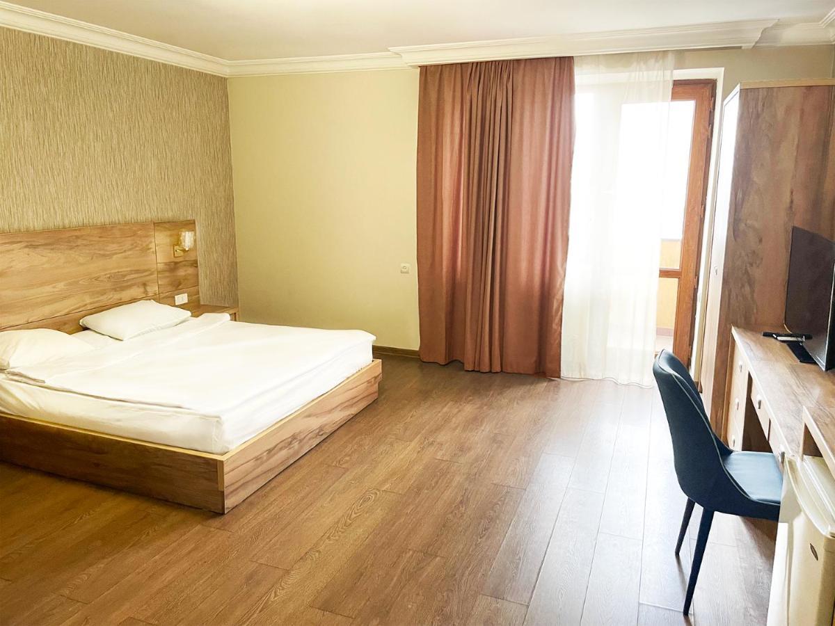 Primer Hotel Erivan Dış mekan fotoğraf