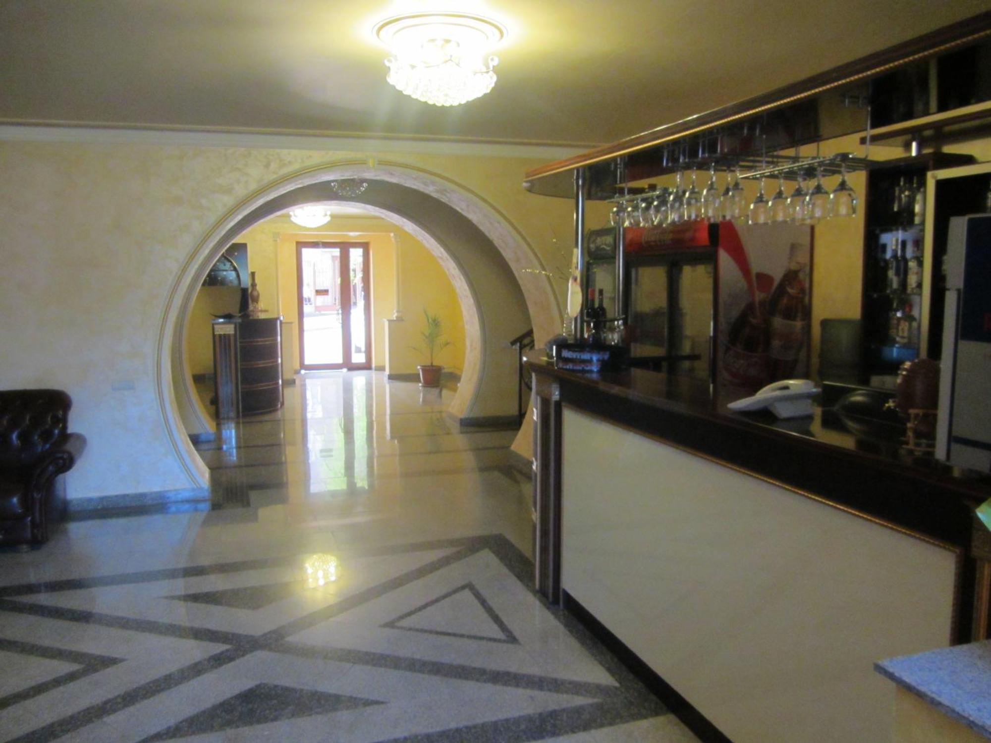 Primer Hotel Erivan Dış mekan fotoğraf