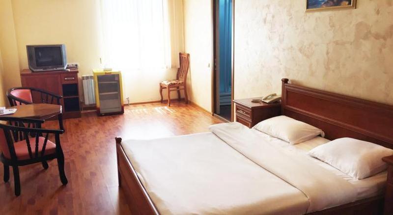 Primer Hotel Erivan Oda fotoğraf