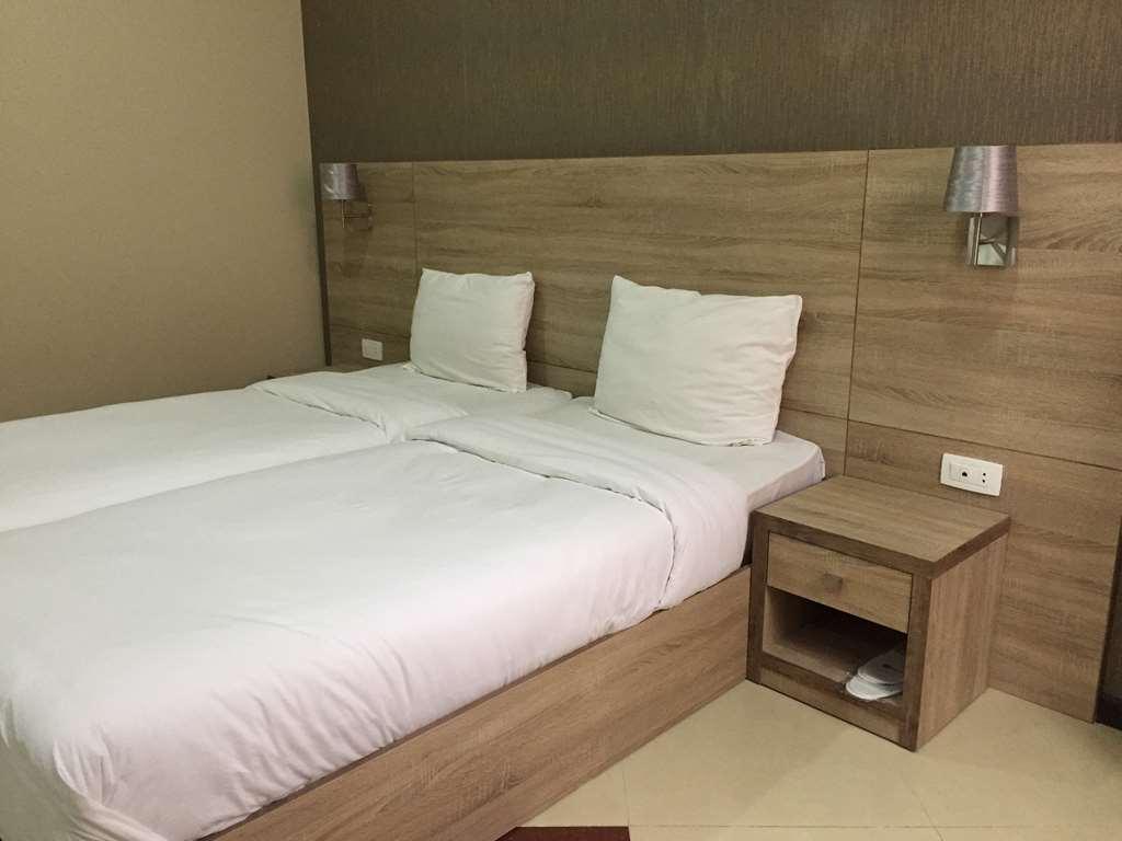 Primer Hotel Erivan Oda fotoğraf